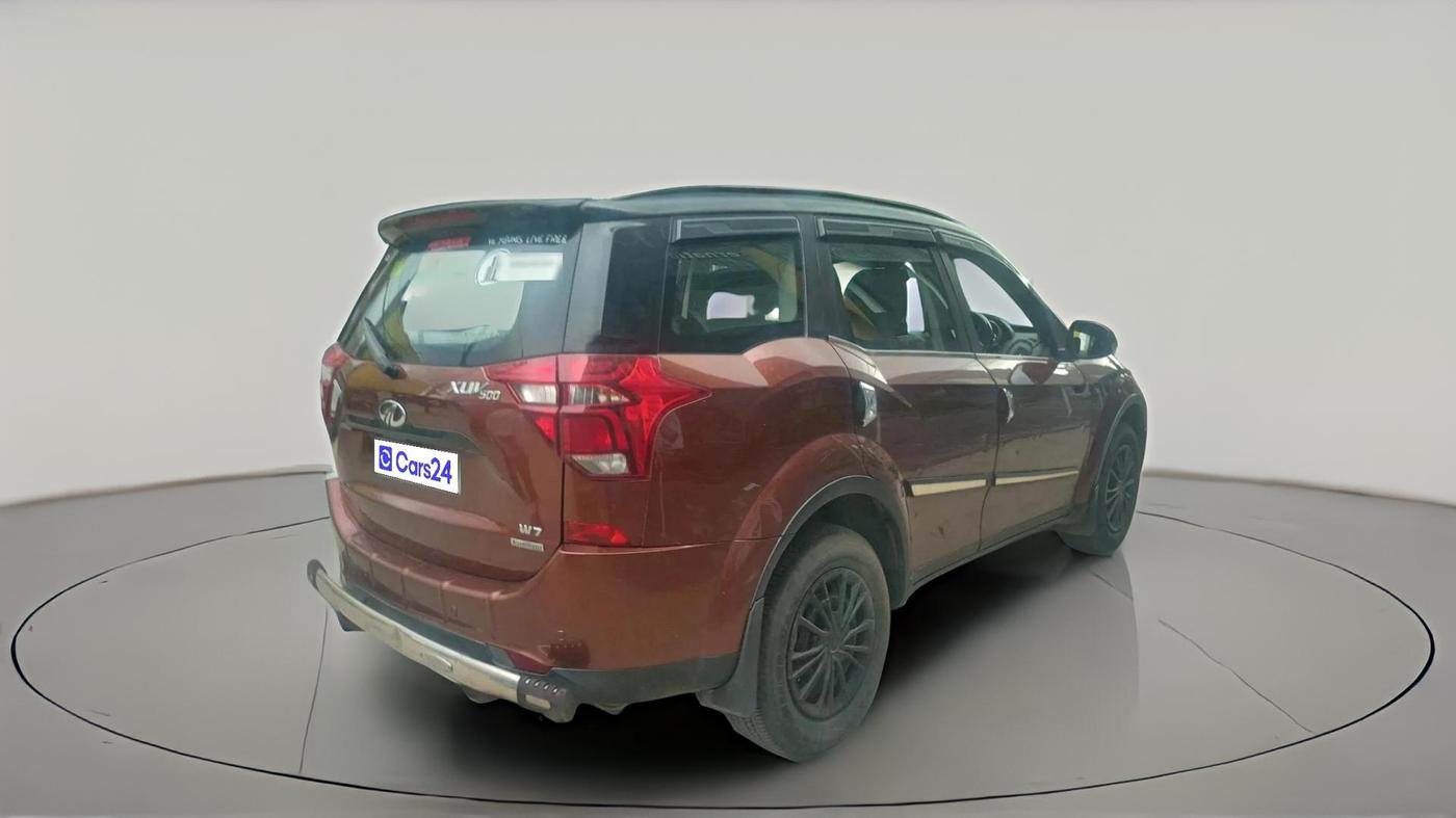 2018 Mahindra XUV500 W7 AT, Diesel, Automatic, 65,252 km, exterior