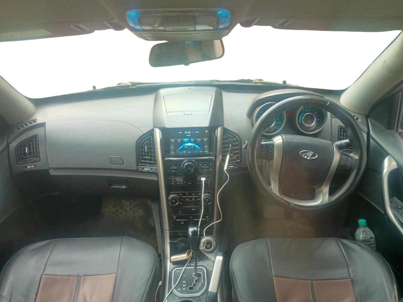 2018 Mahindra XUV500 W7 AT, Diesel, Automatic, 65,252 km, interior