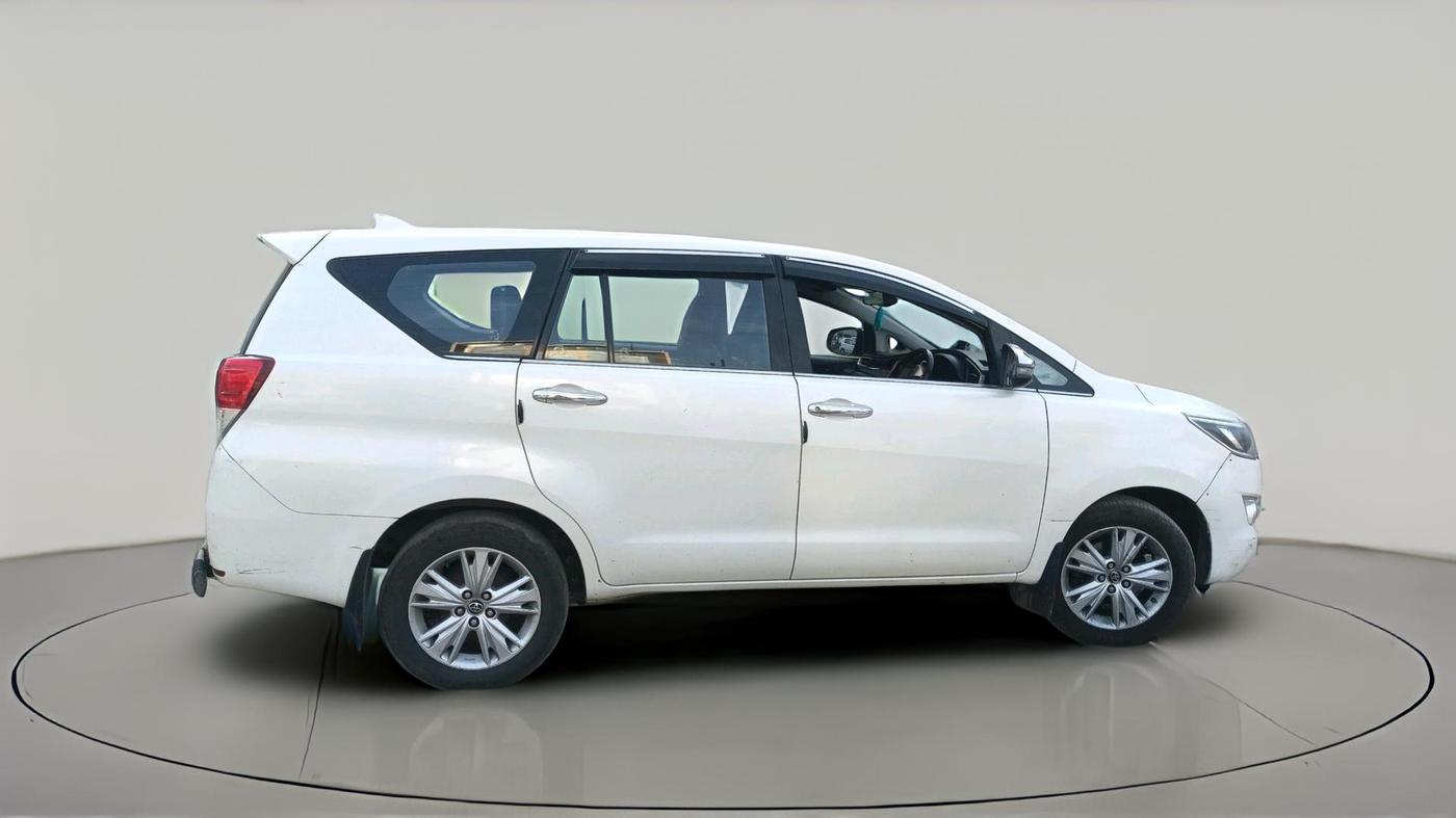 2018 Toyota Innova Crysta 2.4 ZX 7 STR, Diesel, Manual, 1,62,046 km, exterior
