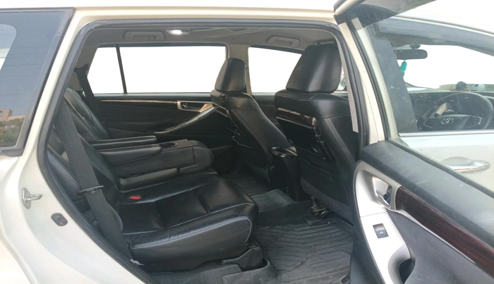 2018 Toyota Innova Crysta 2.4 ZX 7 STR, Diesel, Manual, 1,62,046 km, interior