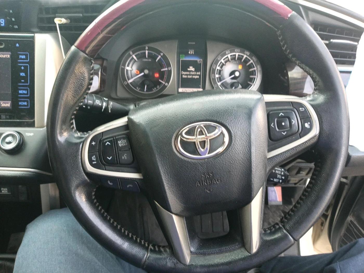 2018 Toyota Innova Crysta 2.4 ZX 7 STR, Diesel, Manual, 1,62,046 km, interior
