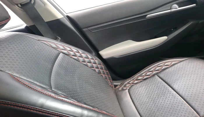 2022 KIA SELTOS HTK PLUS 1.5 IMT, Petrol, Manual, 16,705 km, interior