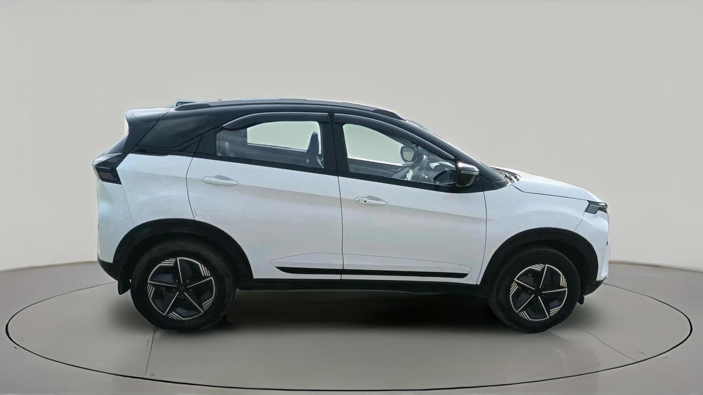 2024 Tata NEXON Creative Plus (PS) 1.2 iCNG Dual Tone, CNG, Manual, 98,097 km, exterior