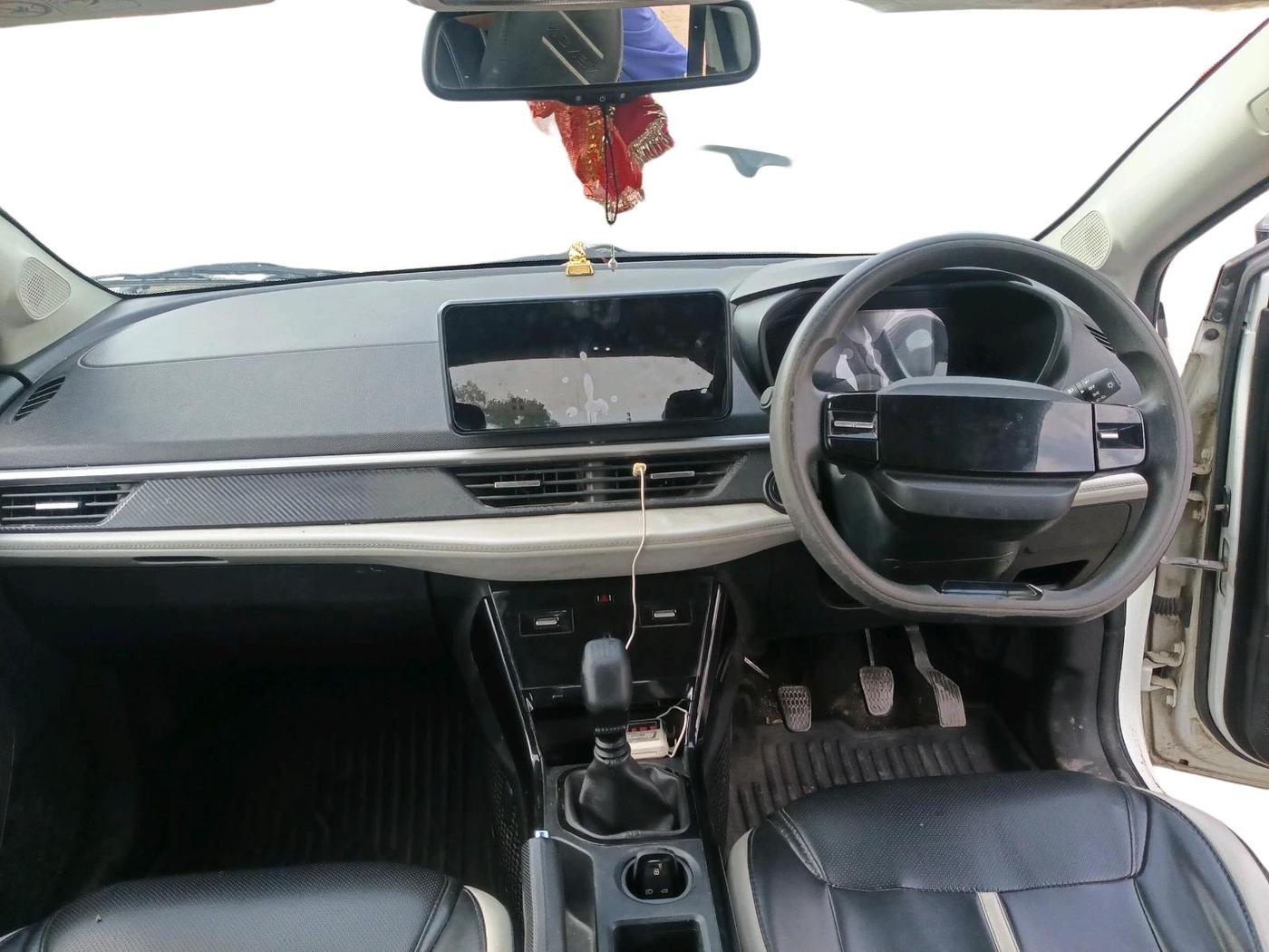 2024 Tata NEXON Creative Plus (PS) 1.2 iCNG Dual Tone, CNG, Manual, 98,097 km, interior