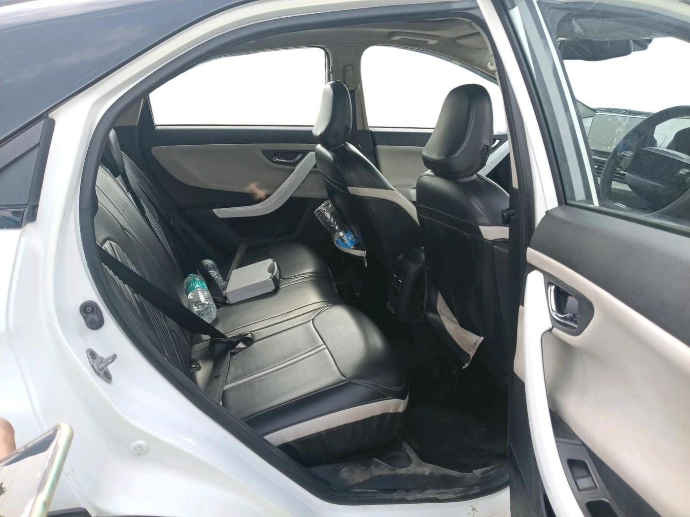 2024 Tata NEXON Creative Plus (PS) 1.2 iCNG Dual Tone, CNG, Manual, 98,097 km, interior