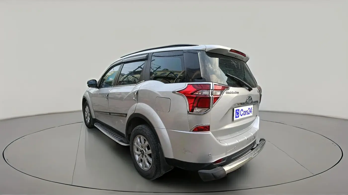 2018 Mahindra XUV500 W7, Diesel, Manual, 90,187 km, exterior
