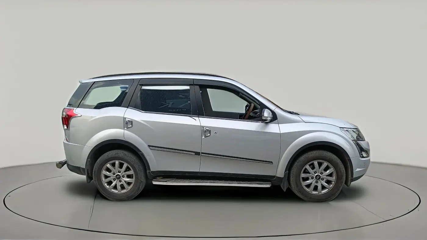 2018 Mahindra XUV500 W7, Diesel, Manual, 90,187 km, exterior