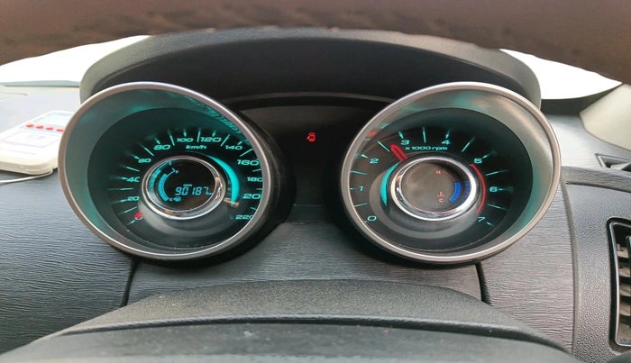 2018 Mahindra XUV500 W7, Diesel, Manual, 90,187 km, interior