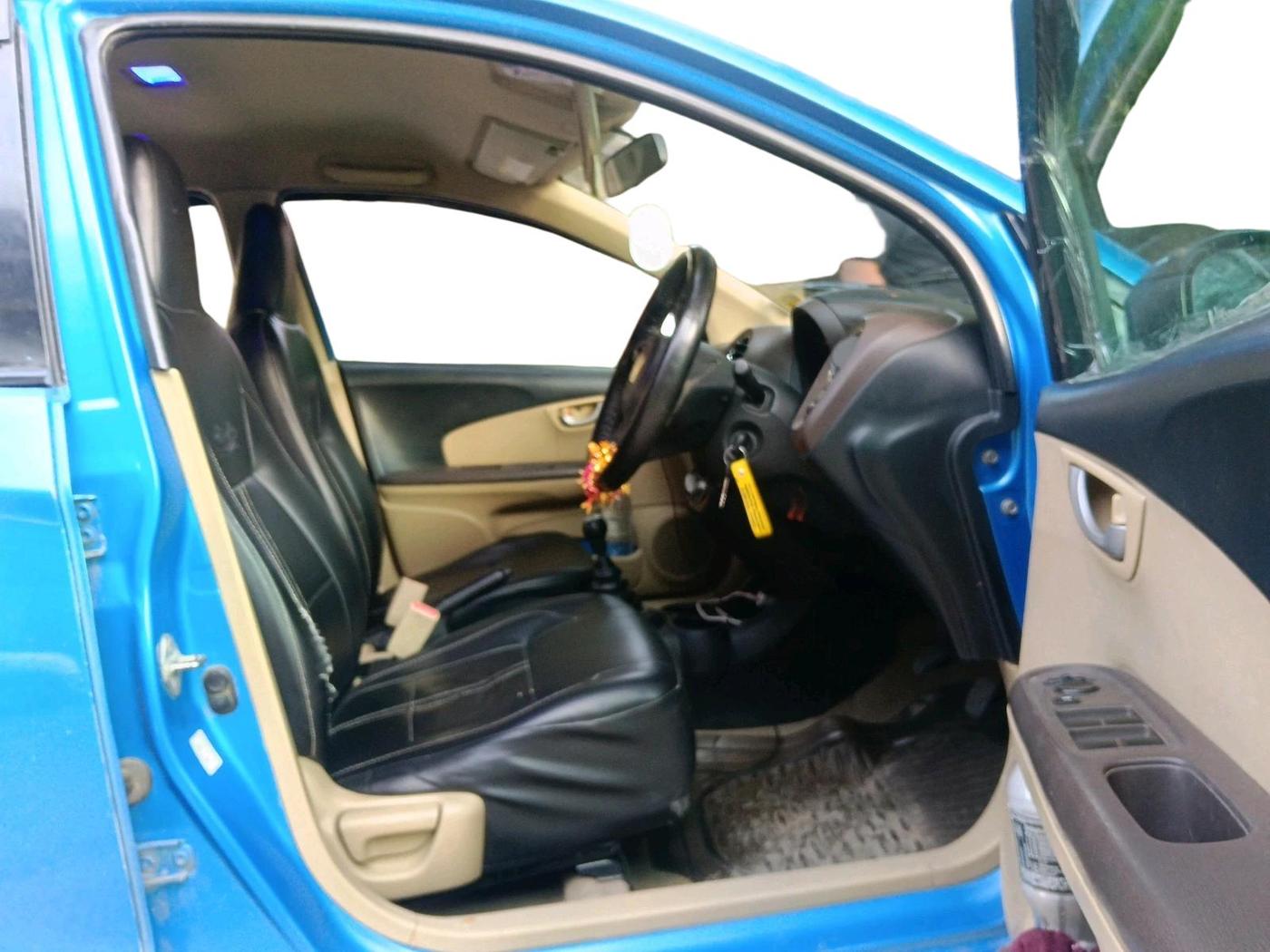 2012 Honda Brio V MT, Petrol, Manual, 88,962 km, interior