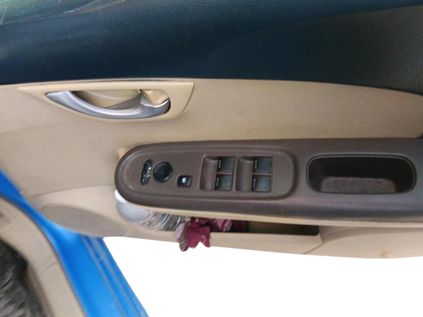 2012 Honda Brio V MT, Petrol, Manual, 88,962 km, interior