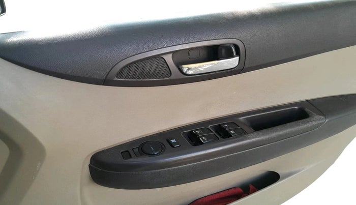 2009 Hyundai i20 SPORTZ 1.2, Petrol, Manual, 1,13,967 km, interior