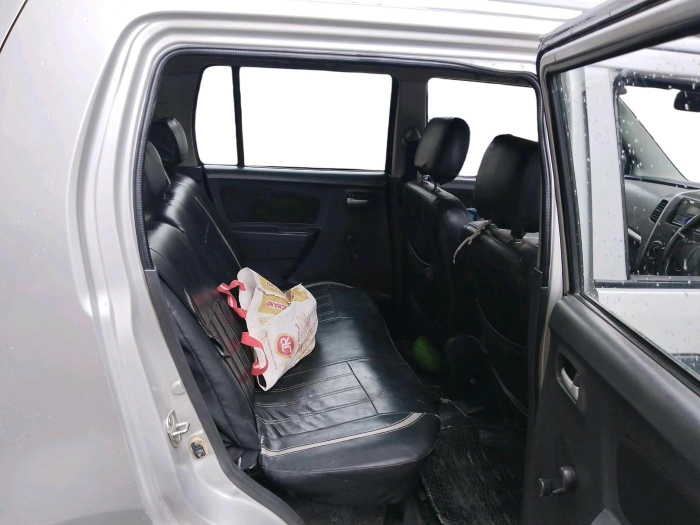 2011 Maruti Wagon R 1.0 LXI, Petrol, Manual, 43,226 km, interior