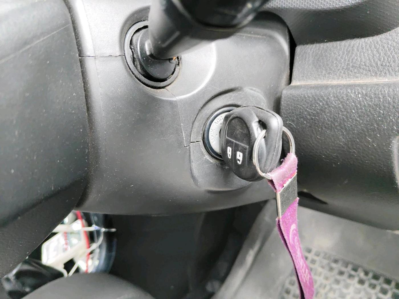 2014 Maruti Swift VXI, CNG, Manual, 91,360 km, interior