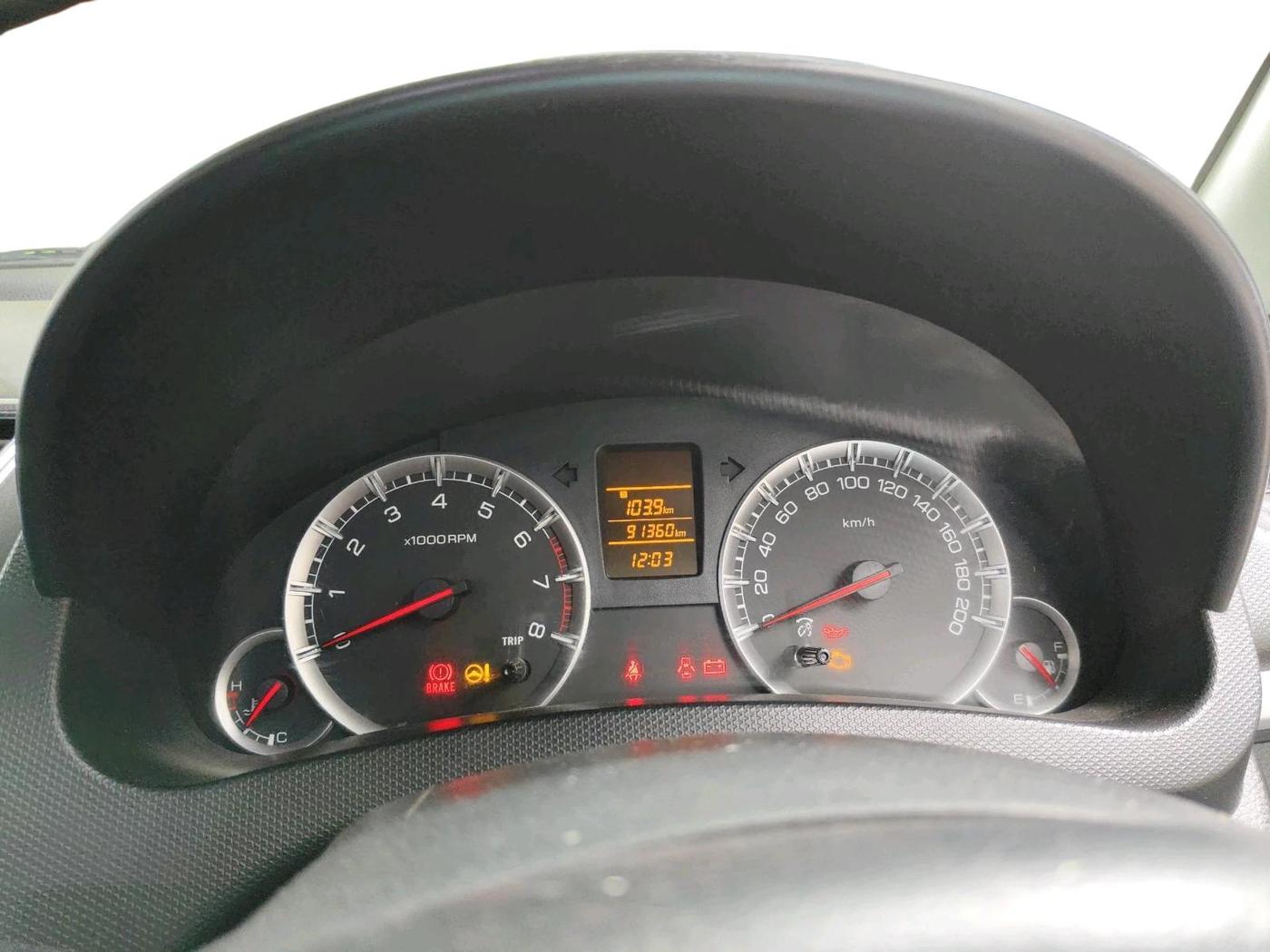 2014 Maruti Swift VXI, CNG, Manual, 91,360 km, interior