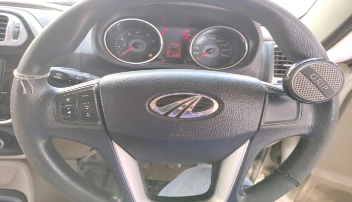 2016 Mahindra TUV300 T8, Diesel, Manual, 73,386 km, interior