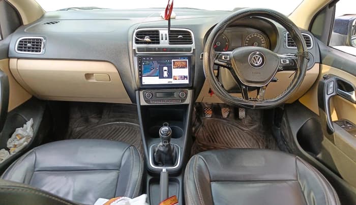2015 Volkswagen Polo HIGHLINE1.2L DIESEL, Diesel, Manual, 98,766 km, interior