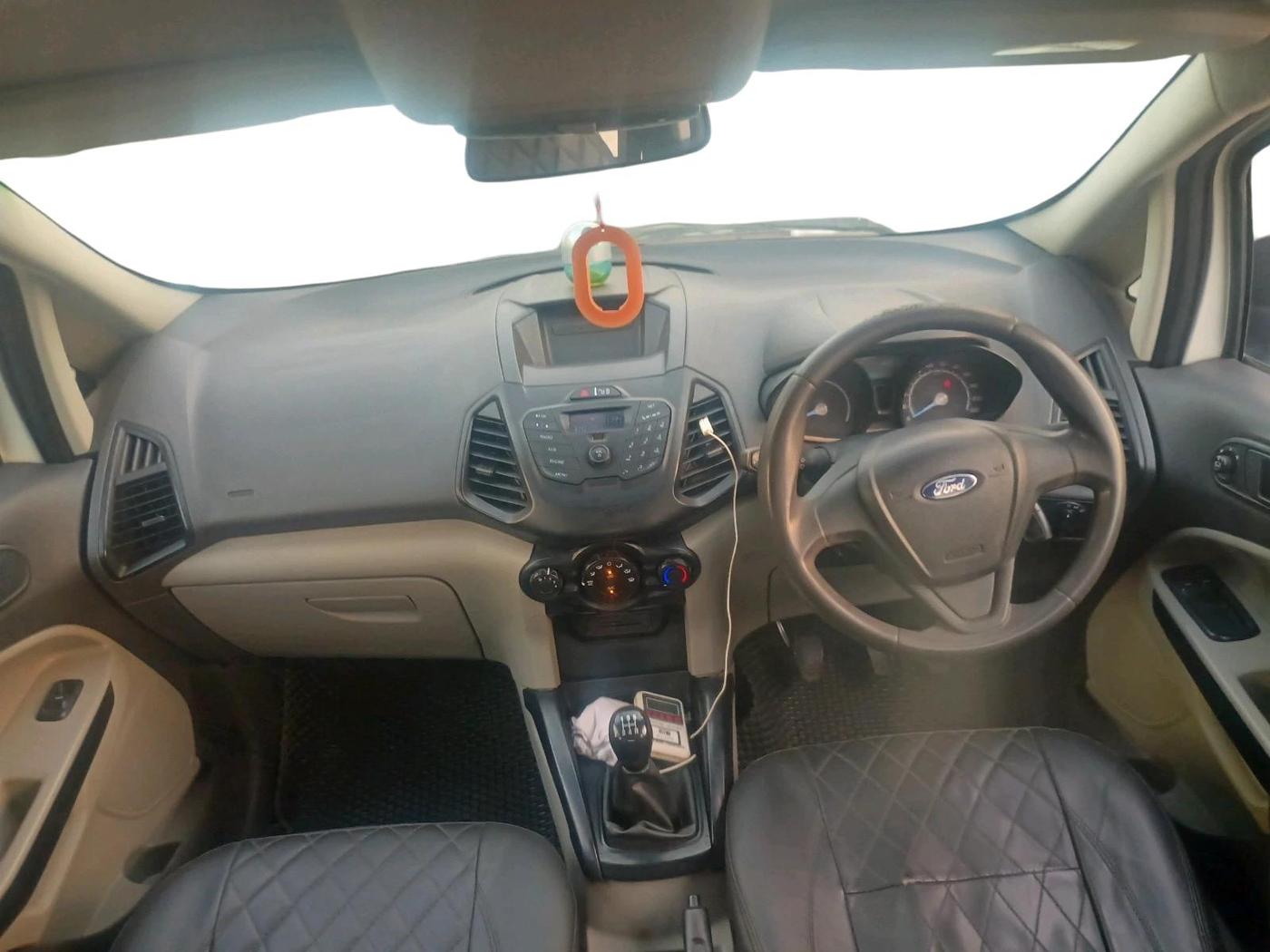 2017 Ford Ecosport AMBIENTE 1.5L DIESEL, Diesel, Manual, 1,79,944 km, interior