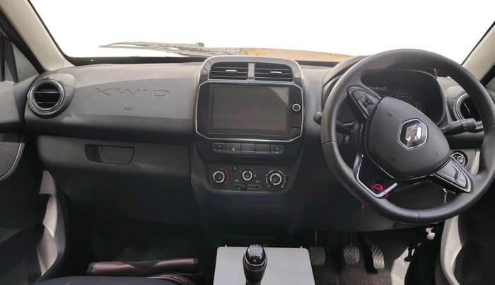 2023 Renault Kwid RXT 1.0, Petrol, Manual, 10,761 km, interior