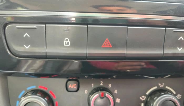 2023 Renault Kwid RXT 1.0, Petrol, Manual, 10,761 km, interior