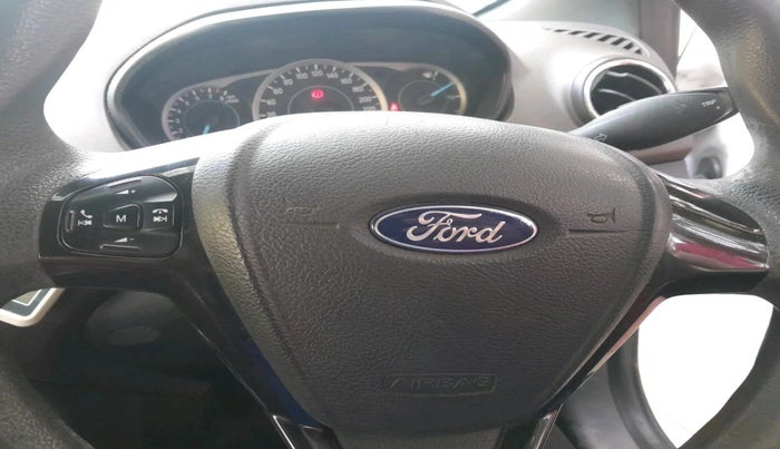 2019 Ford FREESTYLE TITANIUM 1.2 PETROL, Petrol, Manual, 1,38,057 km, interior