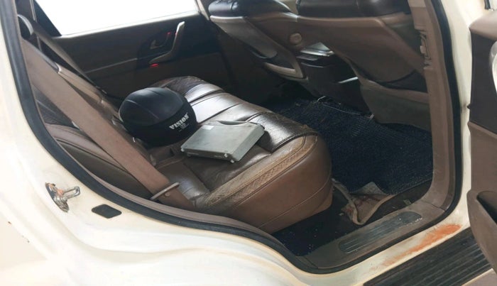 2012 Mahindra XUV500 W8, Diesel, Manual, 2,02,633 km, interior