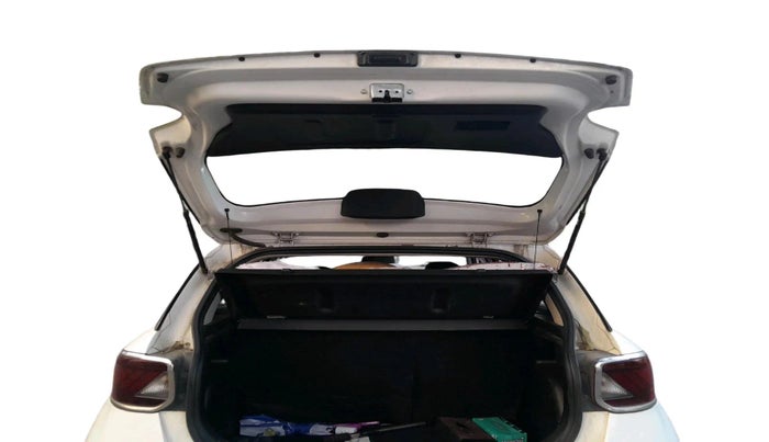 2020 Hyundai VENUE SX 1.5 CRDI, Diesel, Manual, 66,409 km, exterior