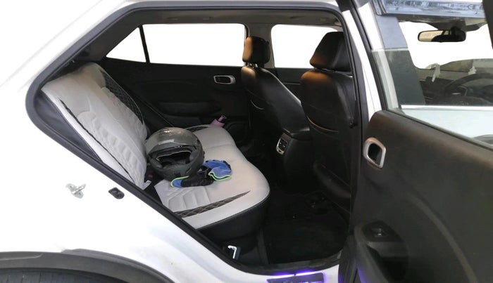 2020 Hyundai VENUE SX 1.5 CRDI, Diesel, Manual, 66,409 km, interior