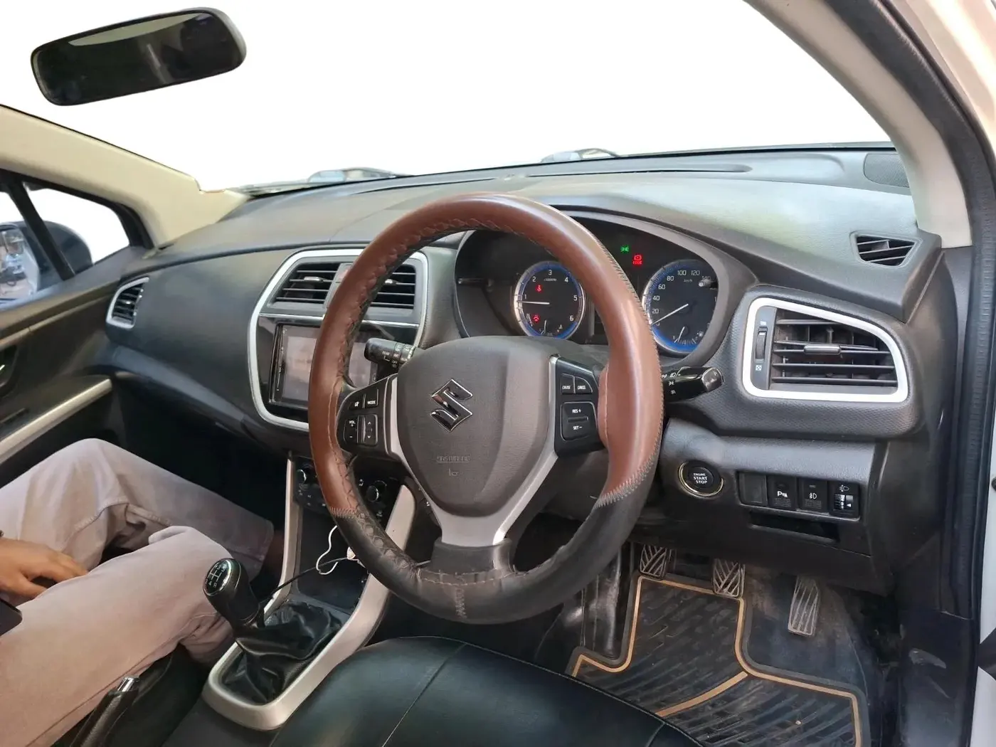 2015 Maruti S Cross ZETA 1.3, Diesel, Manual, 1,49,955 km, interior