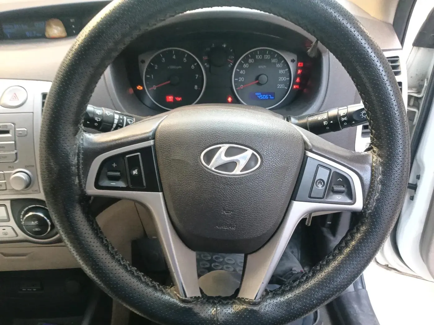 2011 Hyundai i20 ASTA 1.2, Petrol, Manual, 45,067 km, interior
