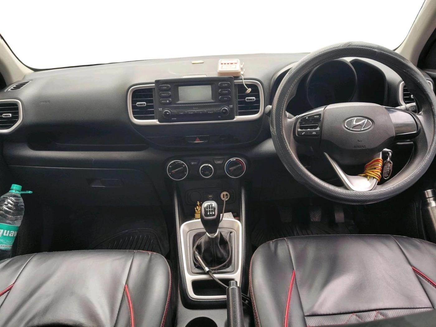 2019 Hyundai VENUE S 1.4 CRDI, Diesel, Manual, 82,808 km, interior