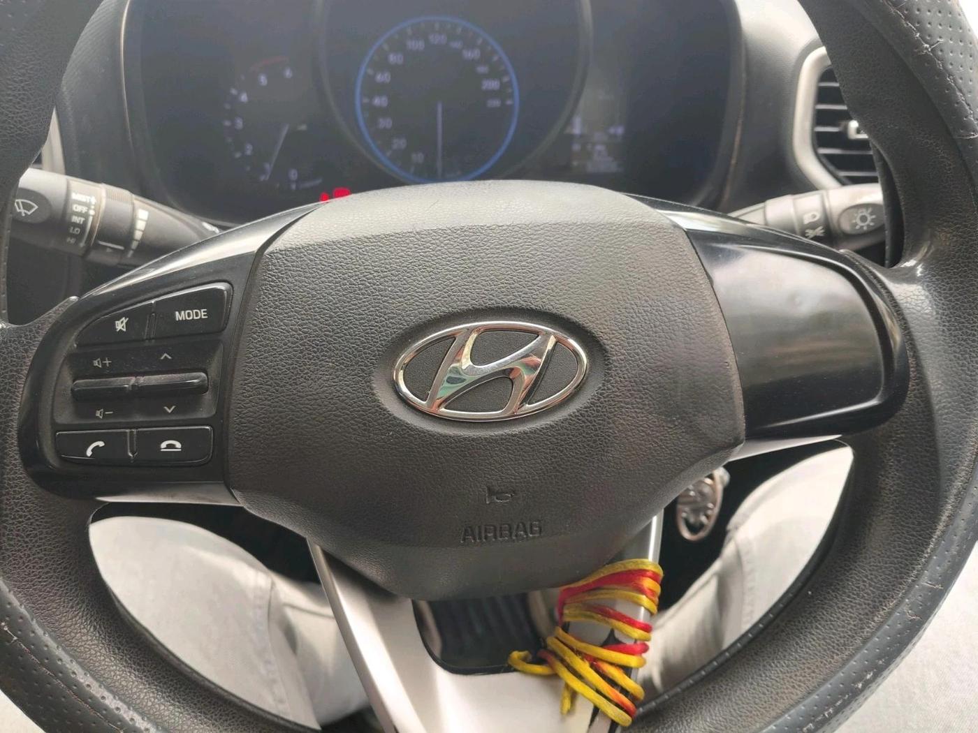 2019 Hyundai VENUE S 1.4 CRDI, Diesel, Manual, 82,808 km, interior