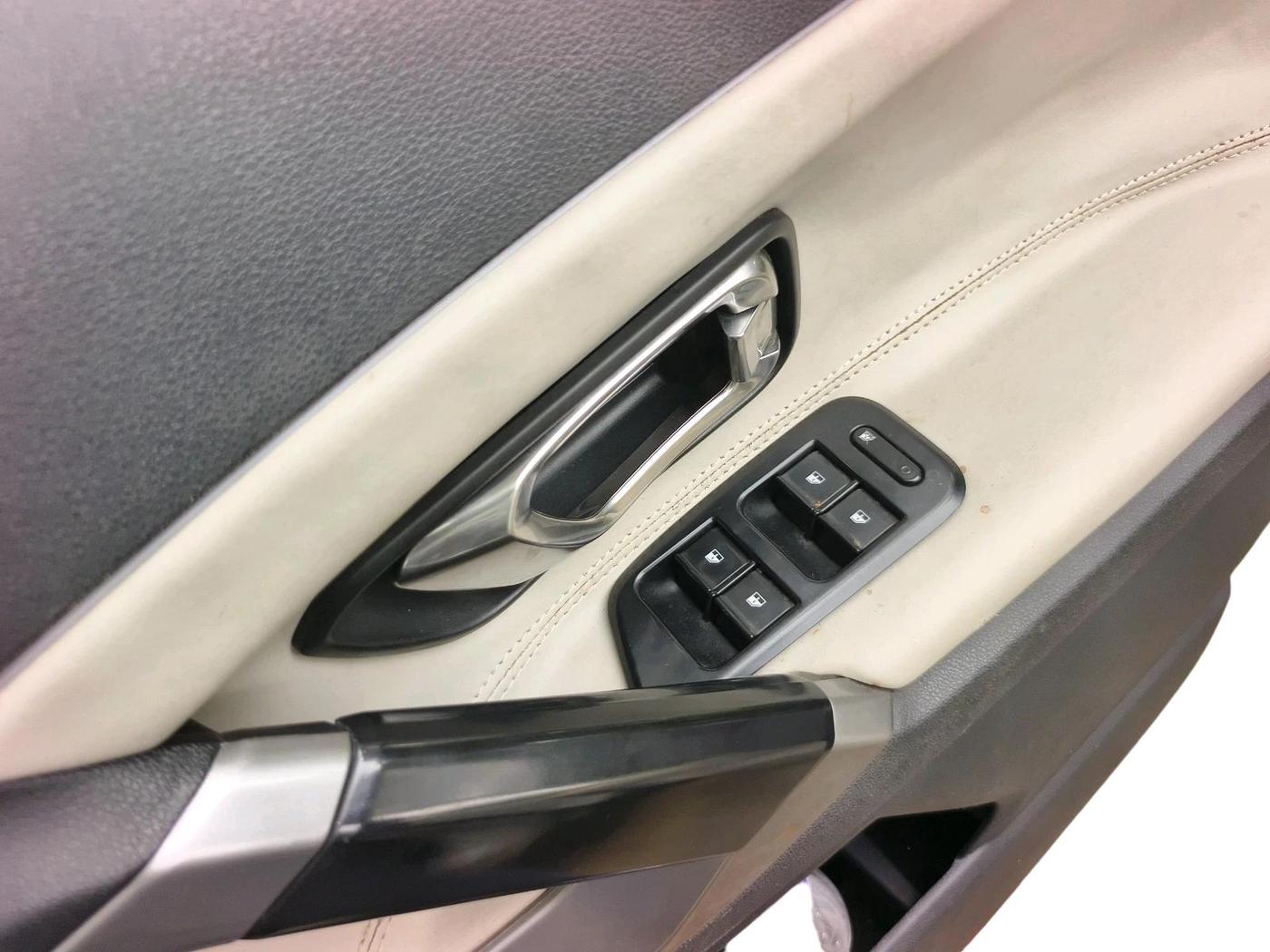 2022 Tata Harrier XT PLUS 2.0L KRYOTEC, Diesel, Manual, 64,199 km, interior