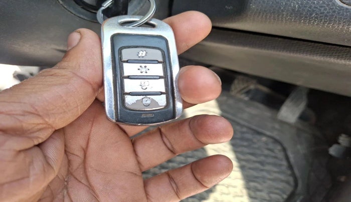 2010 Maruti Swift LXI, Petrol, Manual, 1,28,063 km, interior