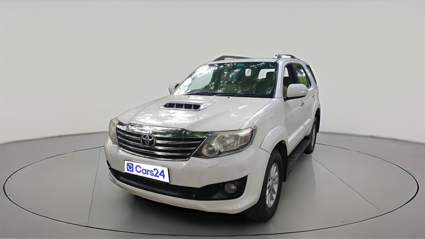 2013 Toyota Fortuner 3.0 4X2 MT, Diesel, Manual, 1,68,308 km, exterior