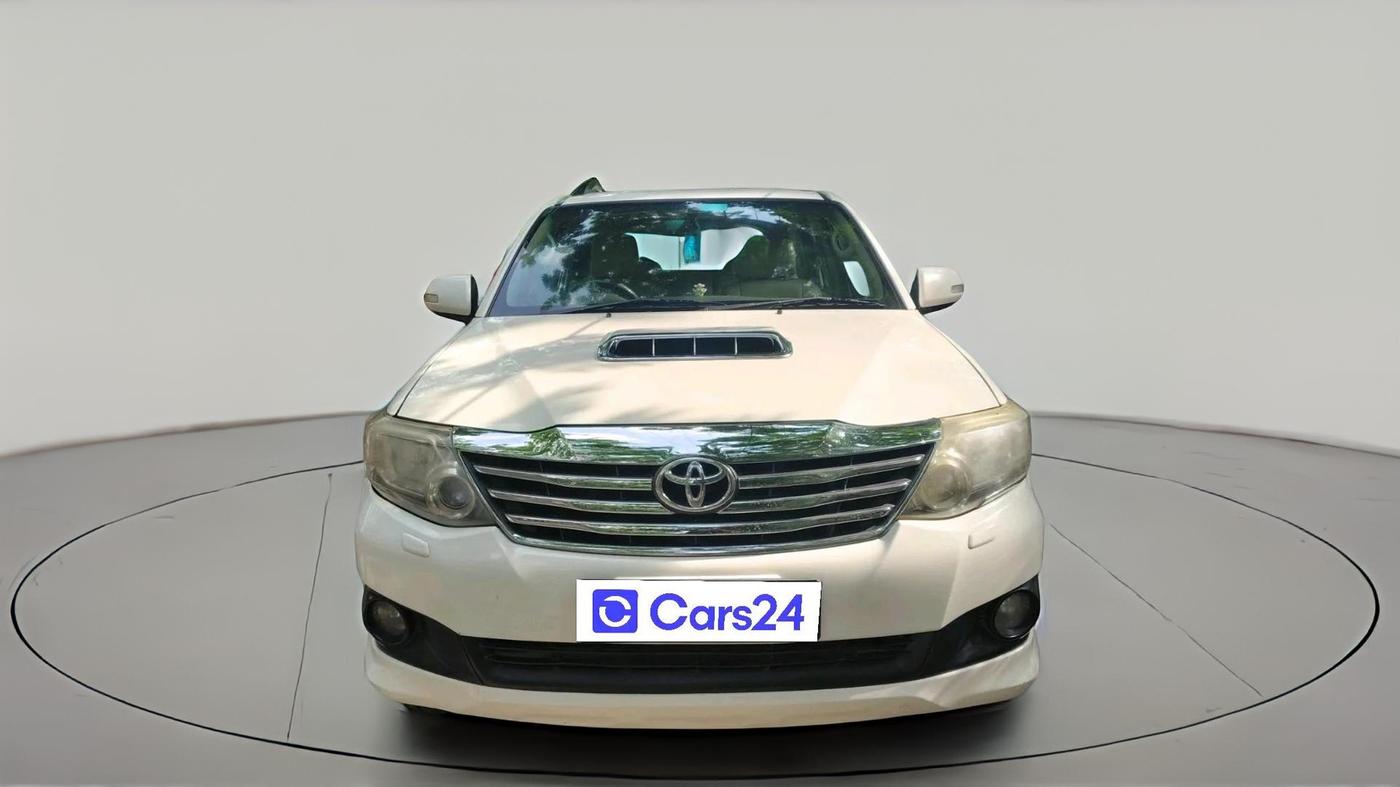 2013 Toyota Fortuner 3.0 4X2 MT, Diesel, Manual, 1,68,308 km, exterior
