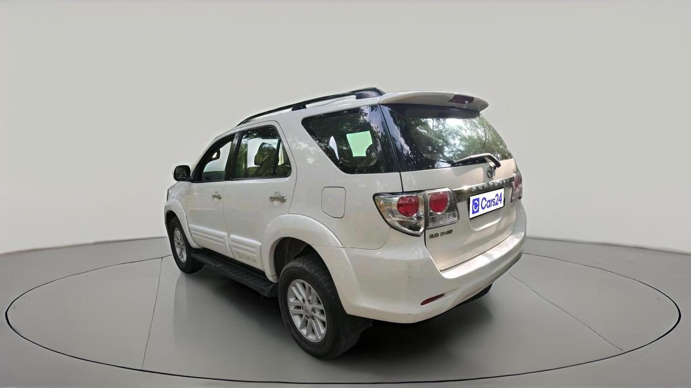 2013 Toyota Fortuner 3.0 4X2 MT, Diesel, Manual, 1,68,308 km, exterior