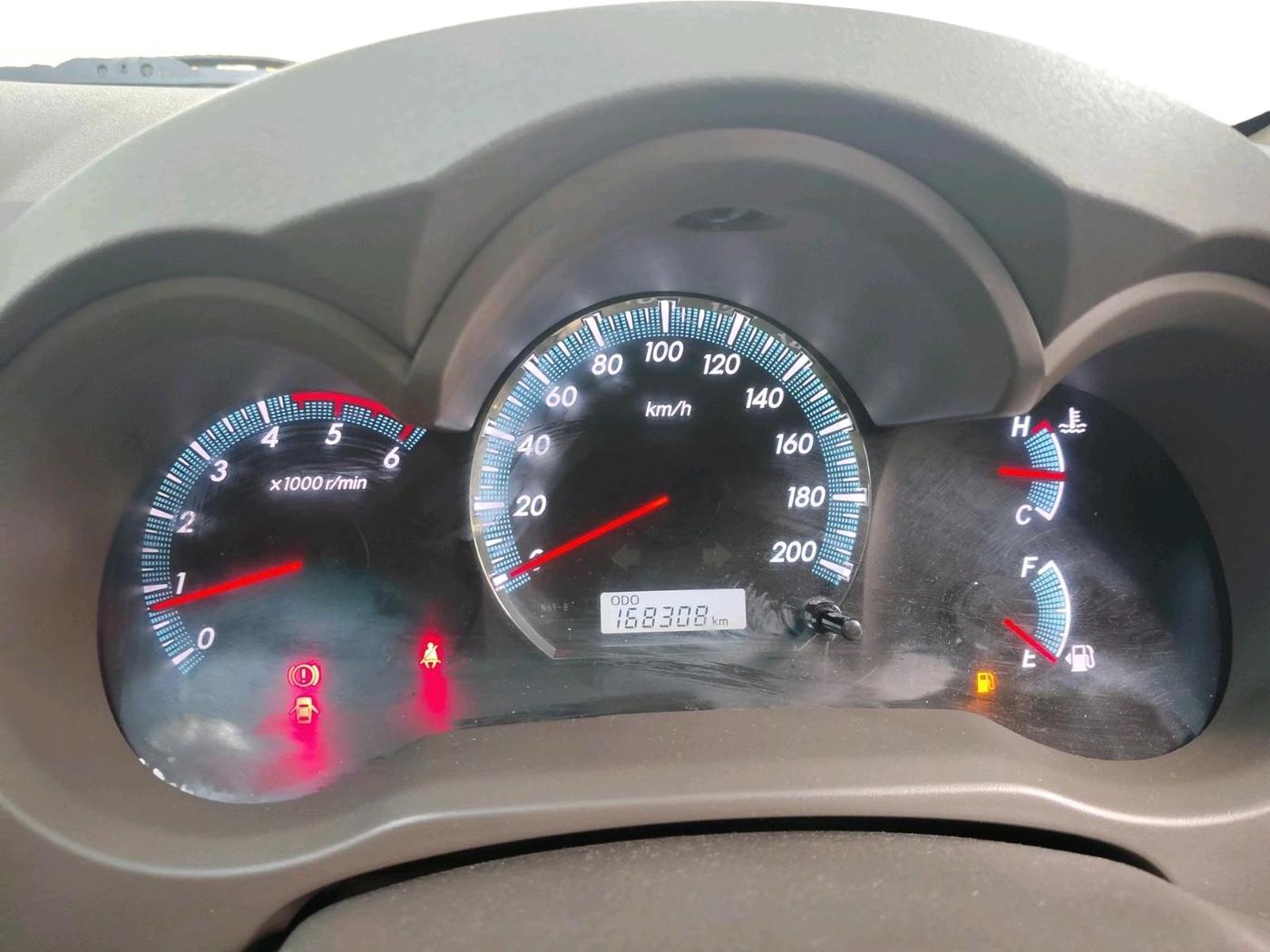 2013 Toyota Fortuner 3.0 4X2 MT, Diesel, Manual, 1,68,308 km, interior