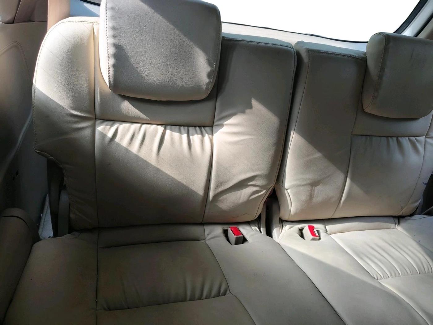 2013 Toyota Fortuner 3.0 4X2 MT, Diesel, Manual, 1,68,308 km, interior