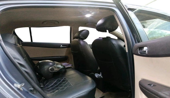 2013 Hyundai i20 MAGNA 1.2, Petrol, Manual, 1,07,260 km, interior