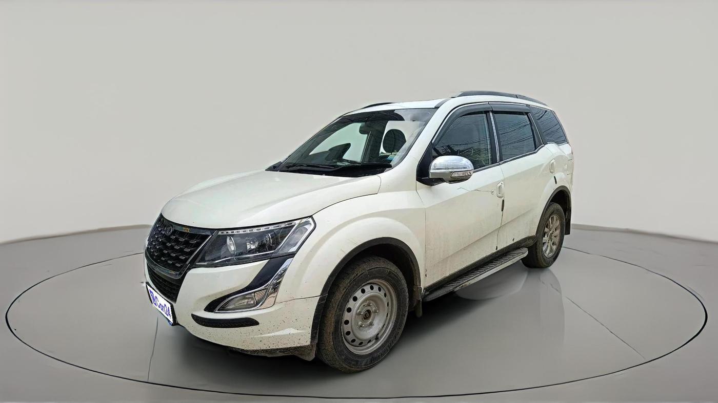 2017 Mahindra XUV500 W10, Diesel, Manual, 78,010 km, exterior