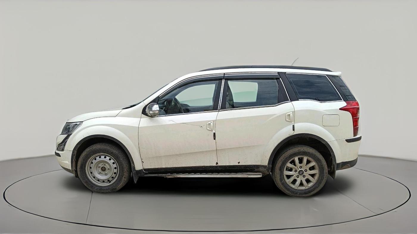 2017 Mahindra XUV500 W10, Diesel, Manual, 78,010 km, exterior