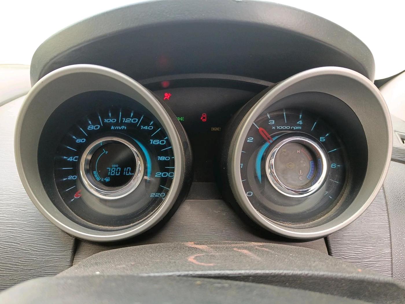 2017 Mahindra XUV500 W10, Diesel, Manual, 78,010 km, interior