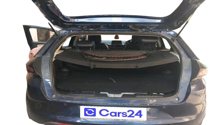 2023 Tata ALTROZ XZ PLUS O SUNROOF CNG, CNG, Manual, 82,339 km, exterior