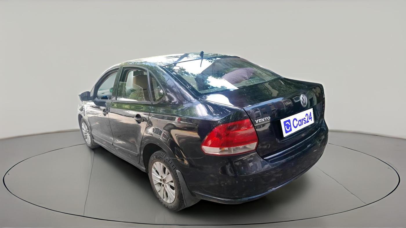 2015 Volkswagen Vento HIGHLINE PLUS 1.5 AT 16 ALLOY, Diesel, Automatic, 1,06,847 km, exterior