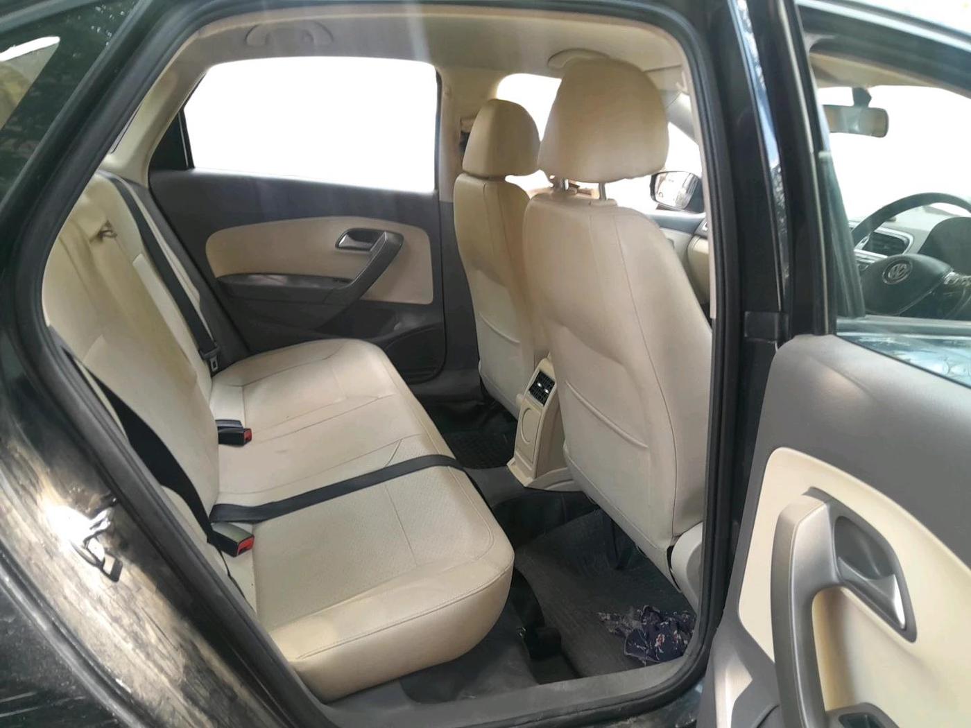 2015 Volkswagen Vento HIGHLINE PLUS 1.5 AT 16 ALLOY, Diesel, Automatic, 1,06,847 km, interior