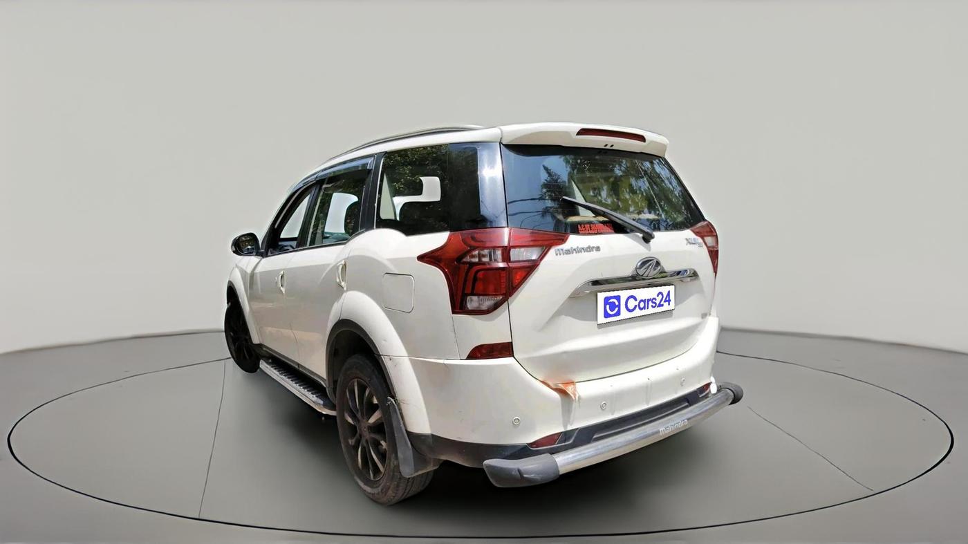 2018 Mahindra XUV500 W11, Diesel, Manual, 1,14,856 km, exterior