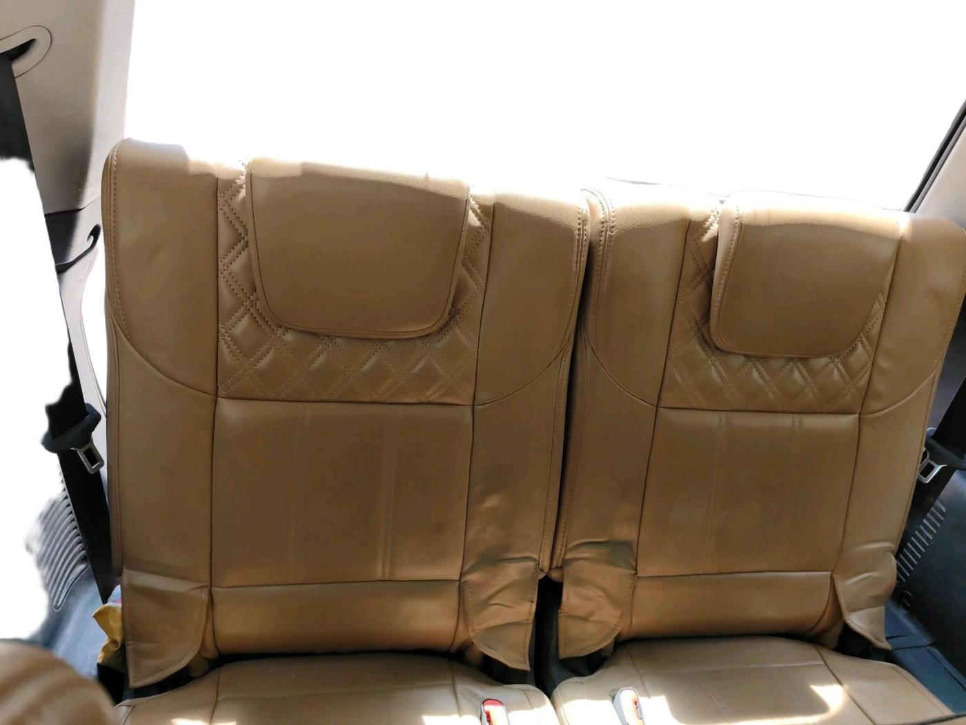 2018 Mahindra XUV500 W11, Diesel, Manual, 1,14,856 km, interior