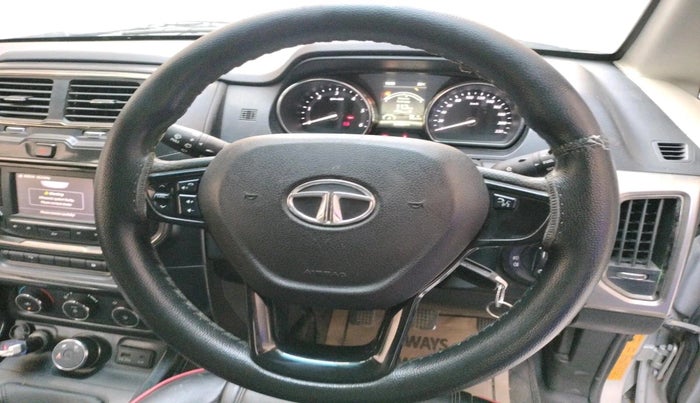 2017 Tata Hexa XM 4X2 7 STR, Diesel, Manual, 88,858 km, interior