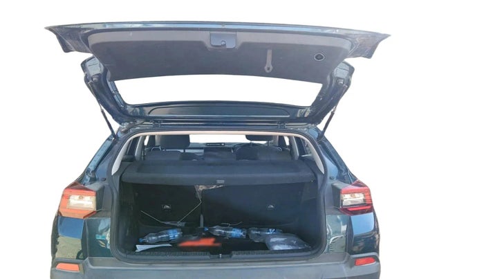 2025 Skoda Kylaq Signature Plus AT, Petrol, Automatic, 8,584 km, exterior