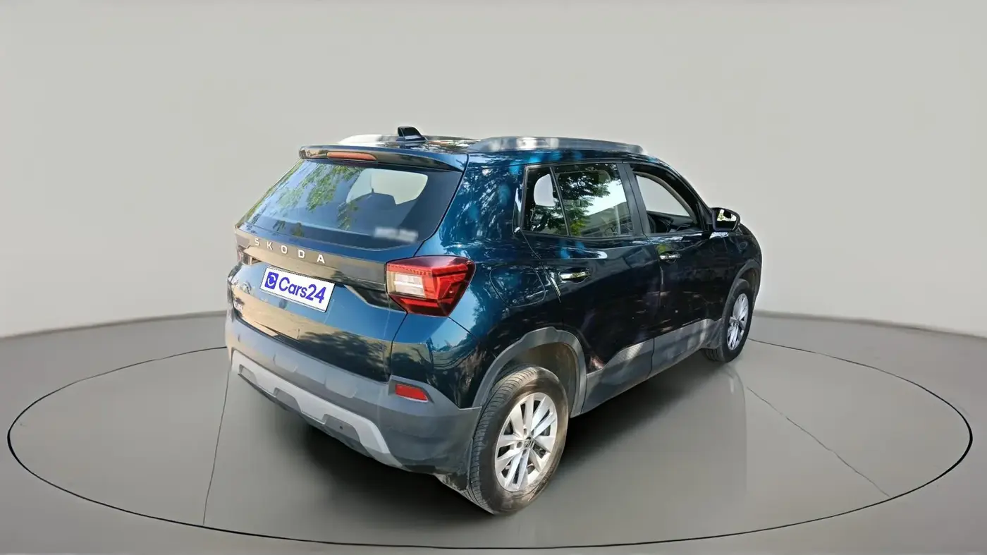 2025 Skoda Kylaq Signature Plus AT, Petrol, Automatic, 8,584 km, exterior